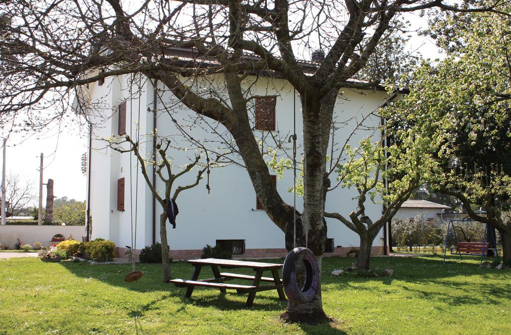 Oasi Di Francesca B&B Pontinia Exterior photo